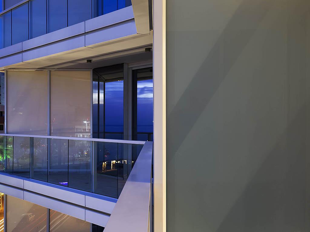 David Tower Hotel Netanya By Prima Hotels - 16 Years Plus Екстериор снимка Switchable glass
