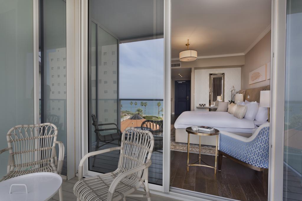 David Tower Hotel Netanya By Prima Hotels - 16 Years Plus Екстериор снимка A bedroom at the Four Seasons Hotel